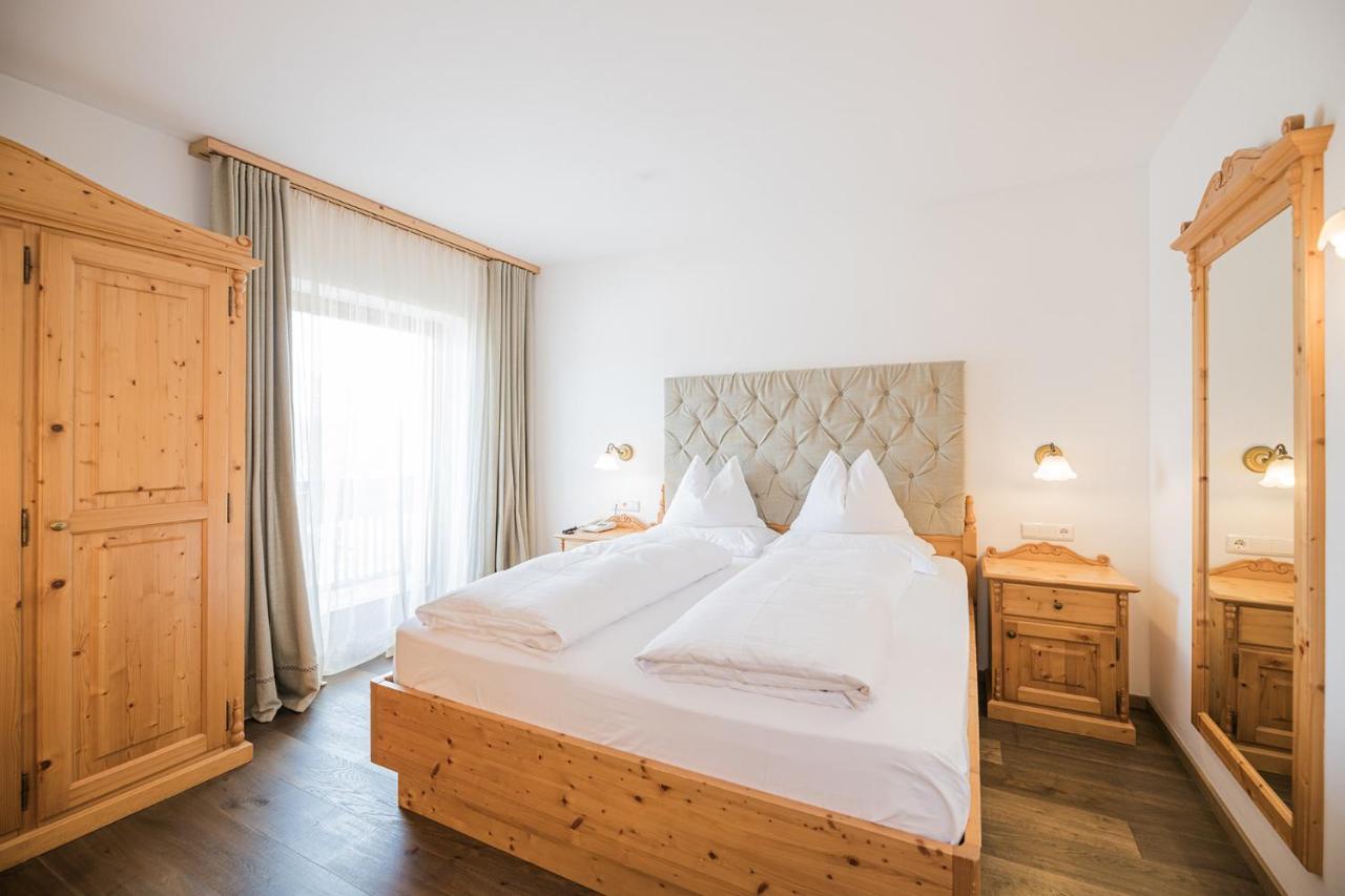 Hotel Winkler Sport & Spa Resort San Lorenzo di Sebato Pokój zdjęcie